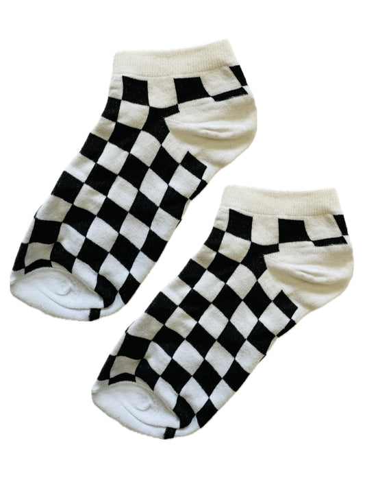 ANKLE CHECKERED SOCKS